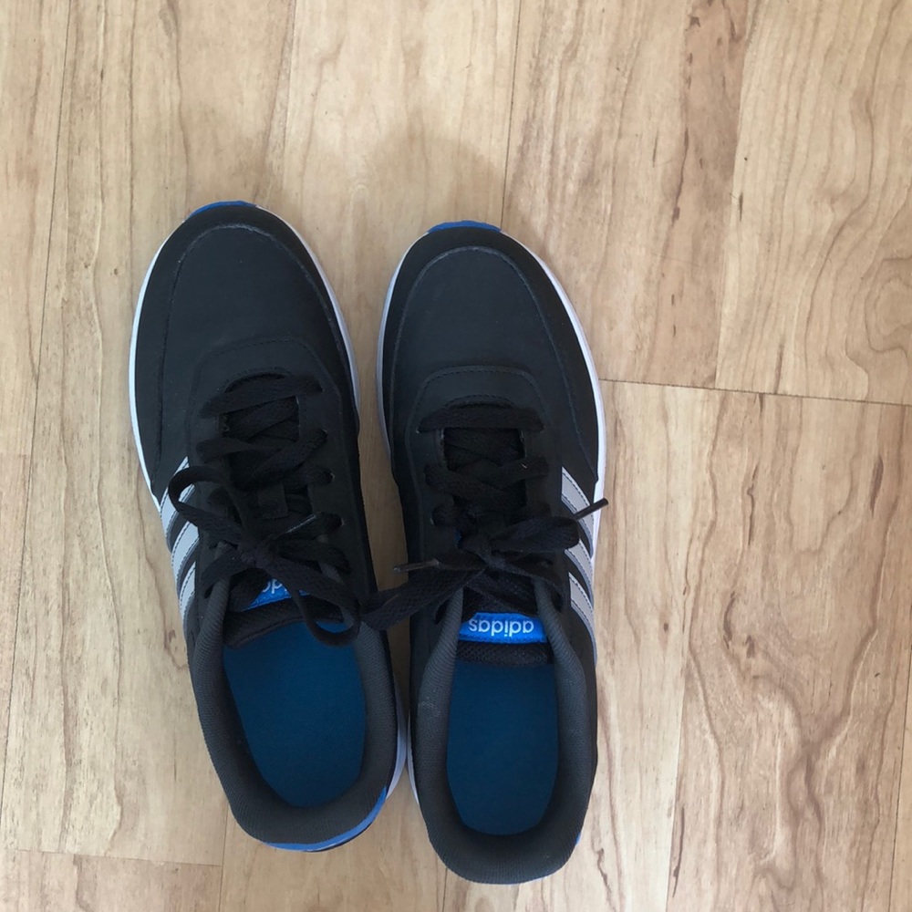Boys Adidas Sneakers